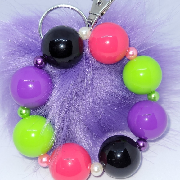 HANDMADE WRISTLET KEYCHAIN!! COOL COLORS!! - Picture 7 of 7